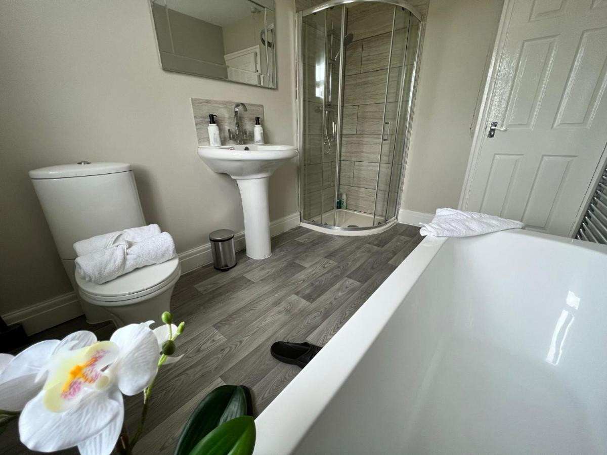 Kim Family Holiday Get-Away 4 Bedrooms 2 Baths Blackpool Buitenkant foto